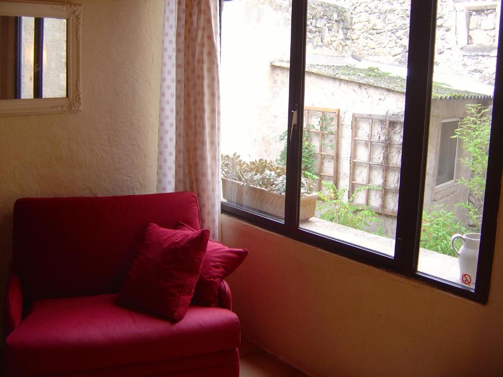 Belle De Nuit Bed & Breakfast Oppede Ruang foto