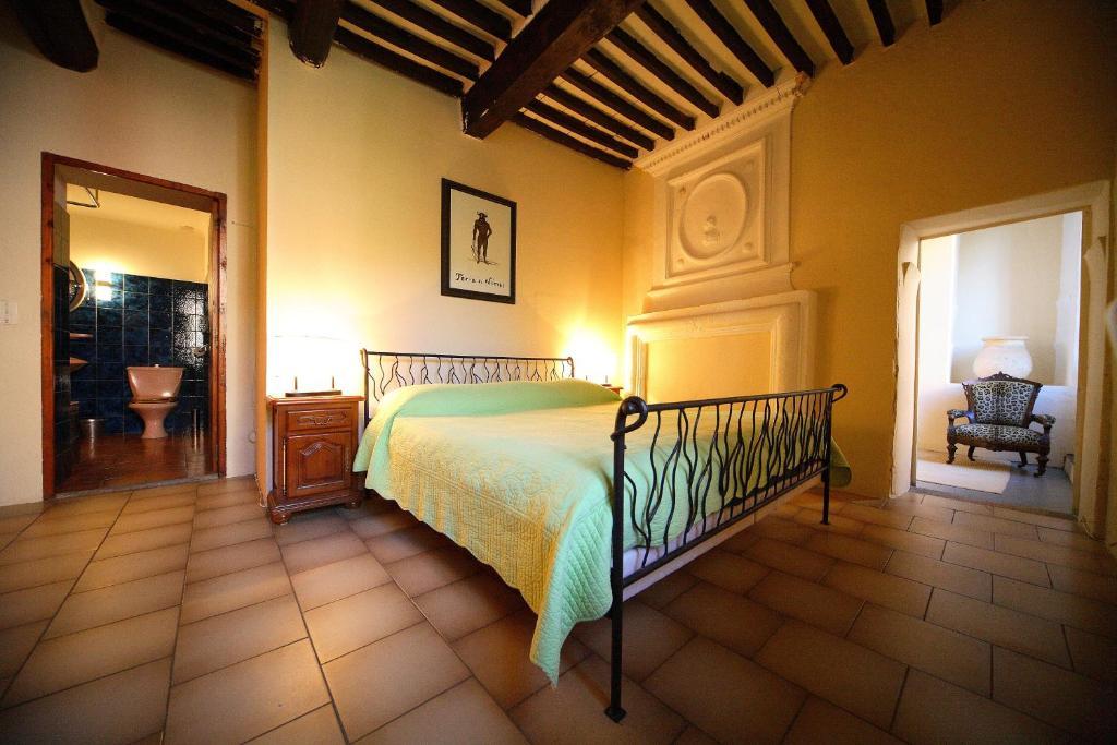 Belle De Nuit Bed & Breakfast Oppede Ruang foto