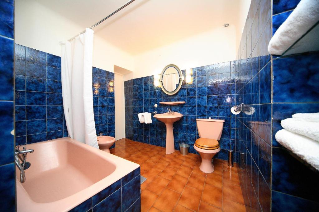 Belle De Nuit Bed & Breakfast Oppede Ruang foto