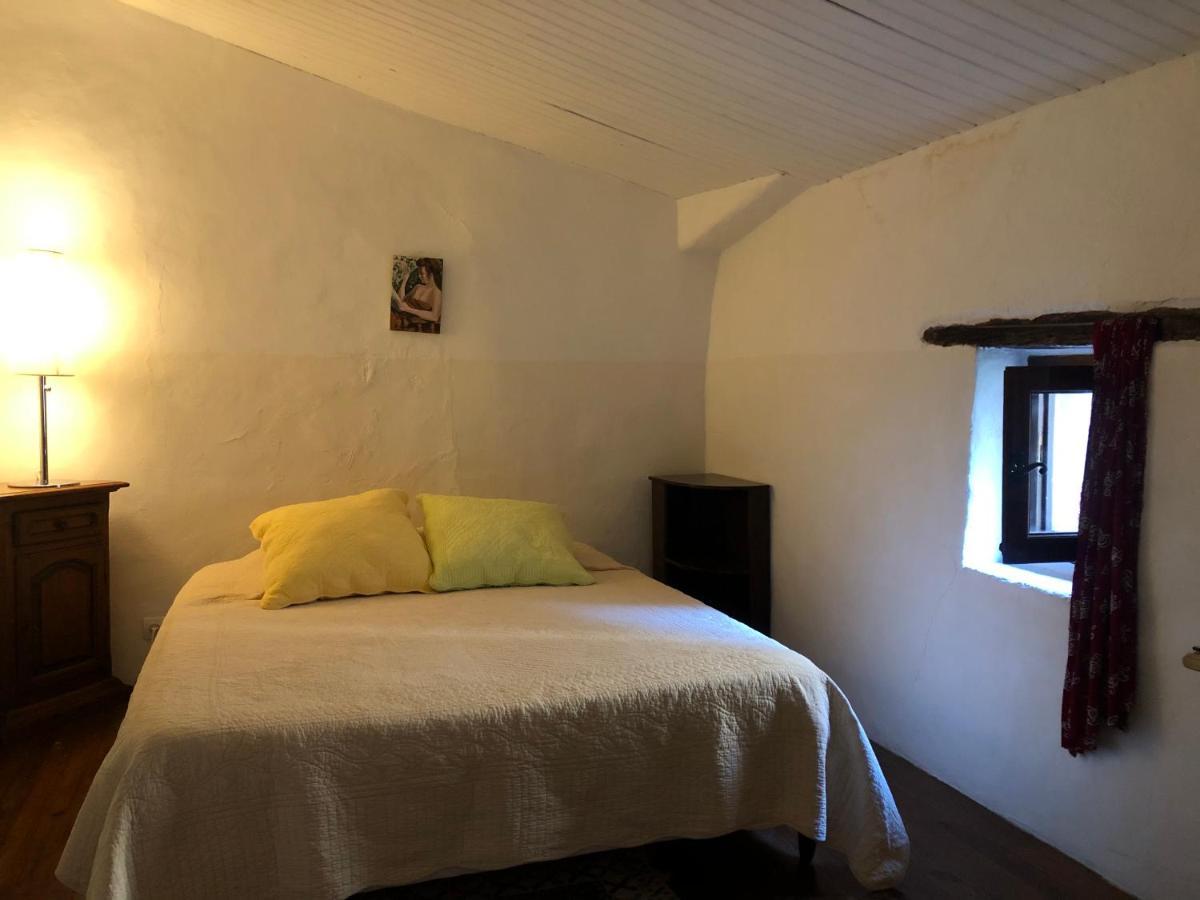 Belle De Nuit Bed & Breakfast Oppede Bagian luar foto