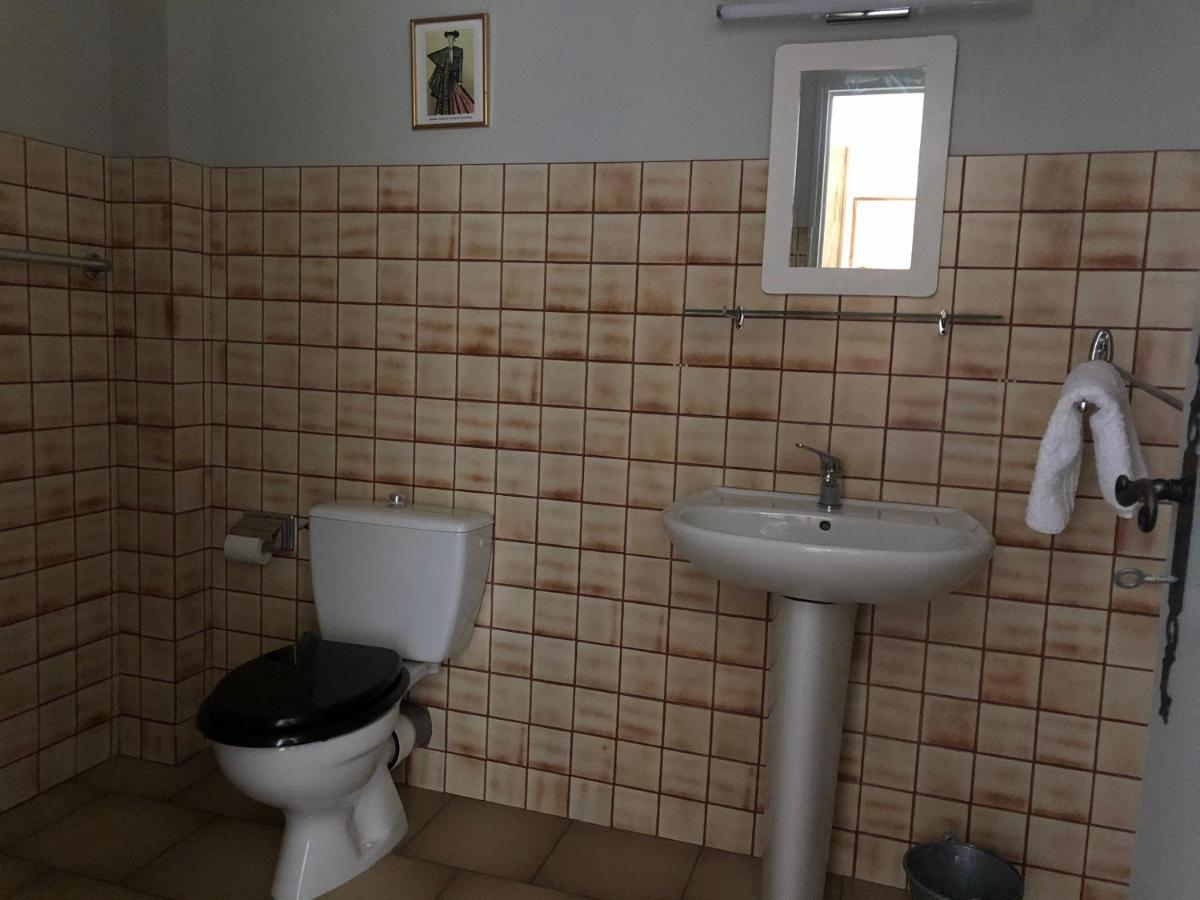 Belle De Nuit Bed & Breakfast Oppede Bagian luar foto