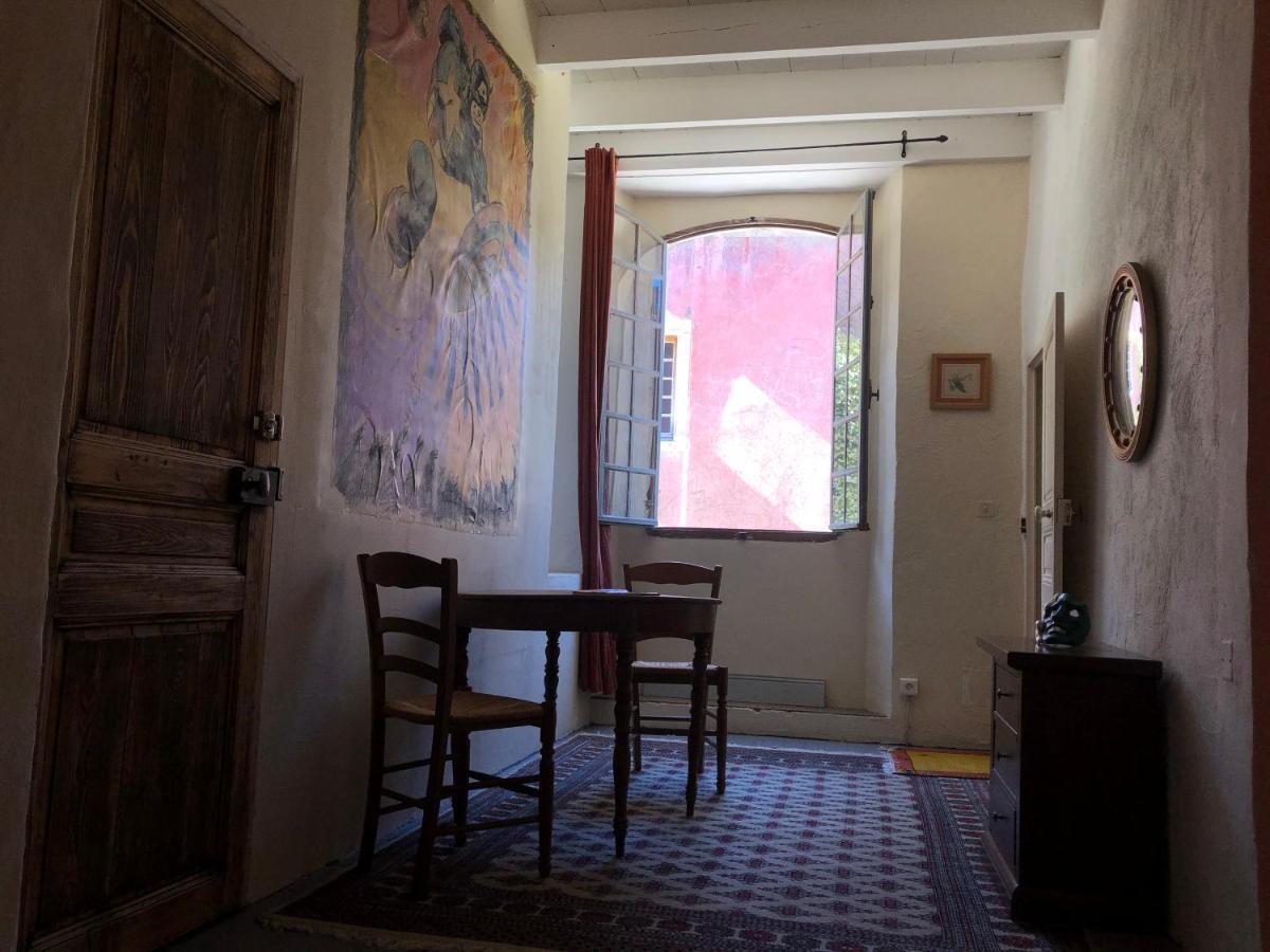 Belle De Nuit Bed & Breakfast Oppede Bagian luar foto