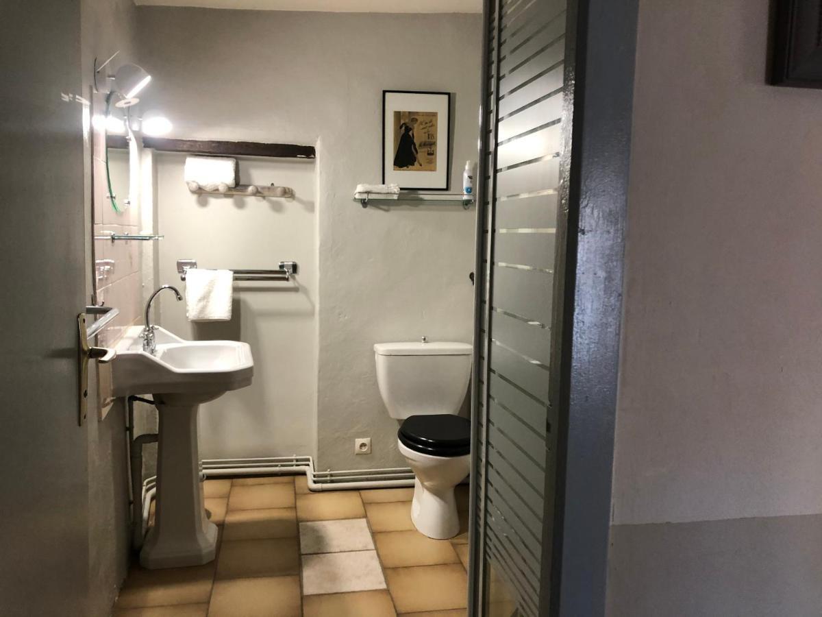 Belle De Nuit Bed & Breakfast Oppede Bagian luar foto