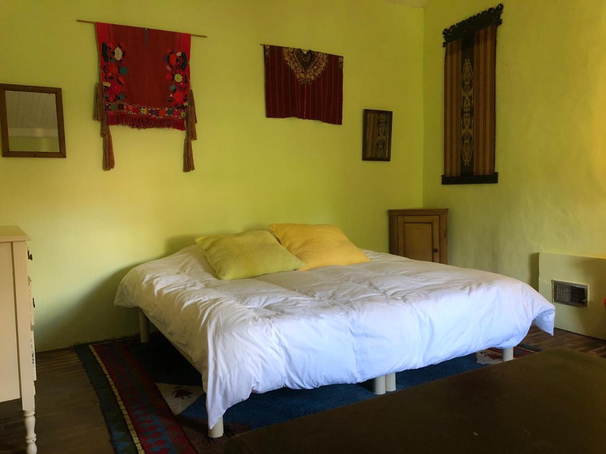 Belle De Nuit Bed & Breakfast Oppede Bagian luar foto